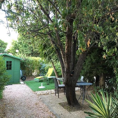 Villa De Vacances Au Calme Proche De La Mer La Londe-les-Maures Buitenkant foto
