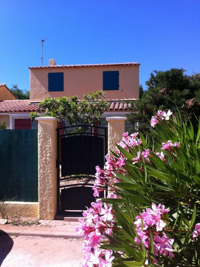 Villa De Vacances Au Calme Proche De La Mer La Londe-les-Maures Buitenkant foto
