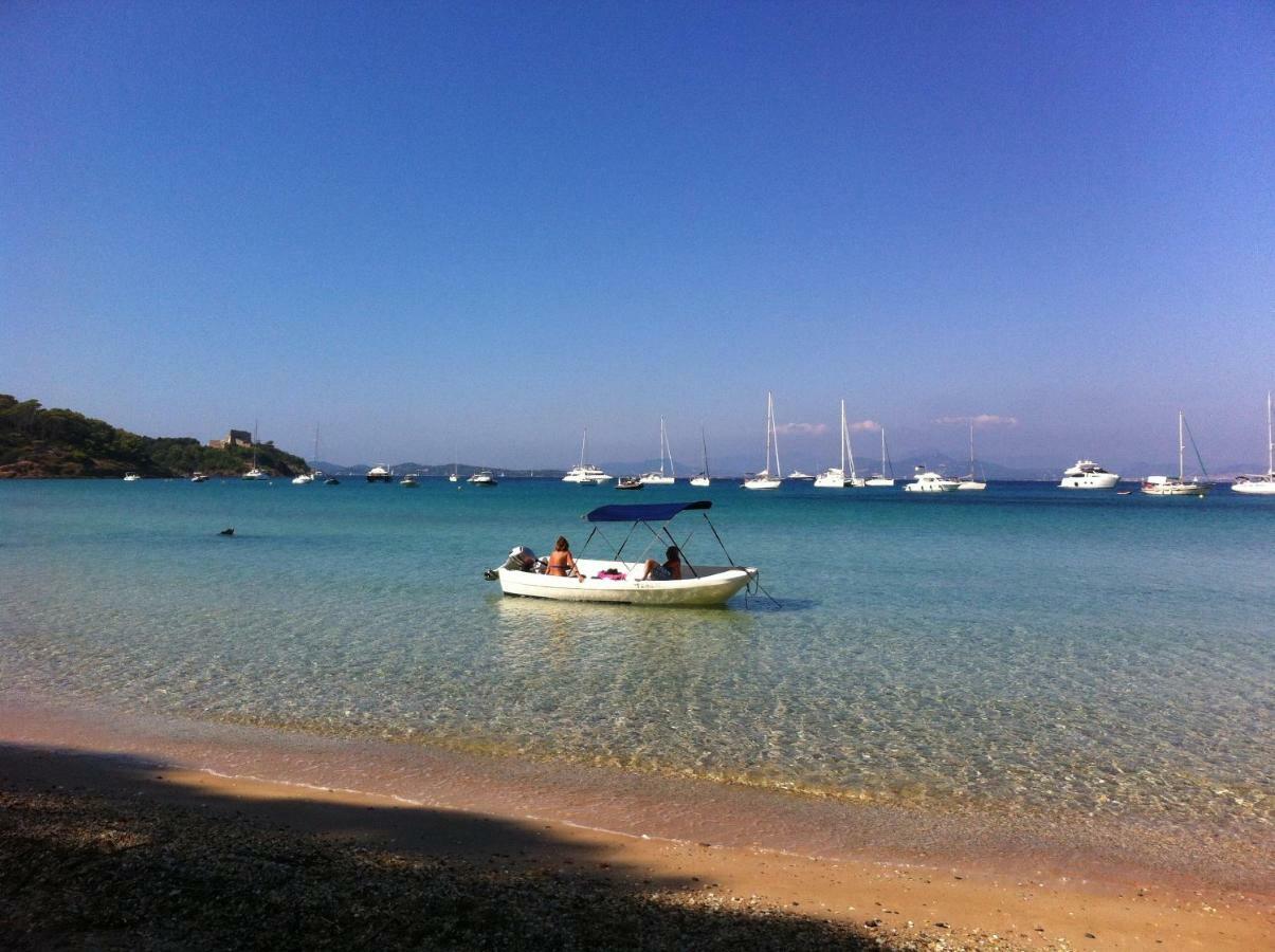 Villa De Vacances Au Calme Proche De La Mer La Londe-les-Maures Buitenkant foto